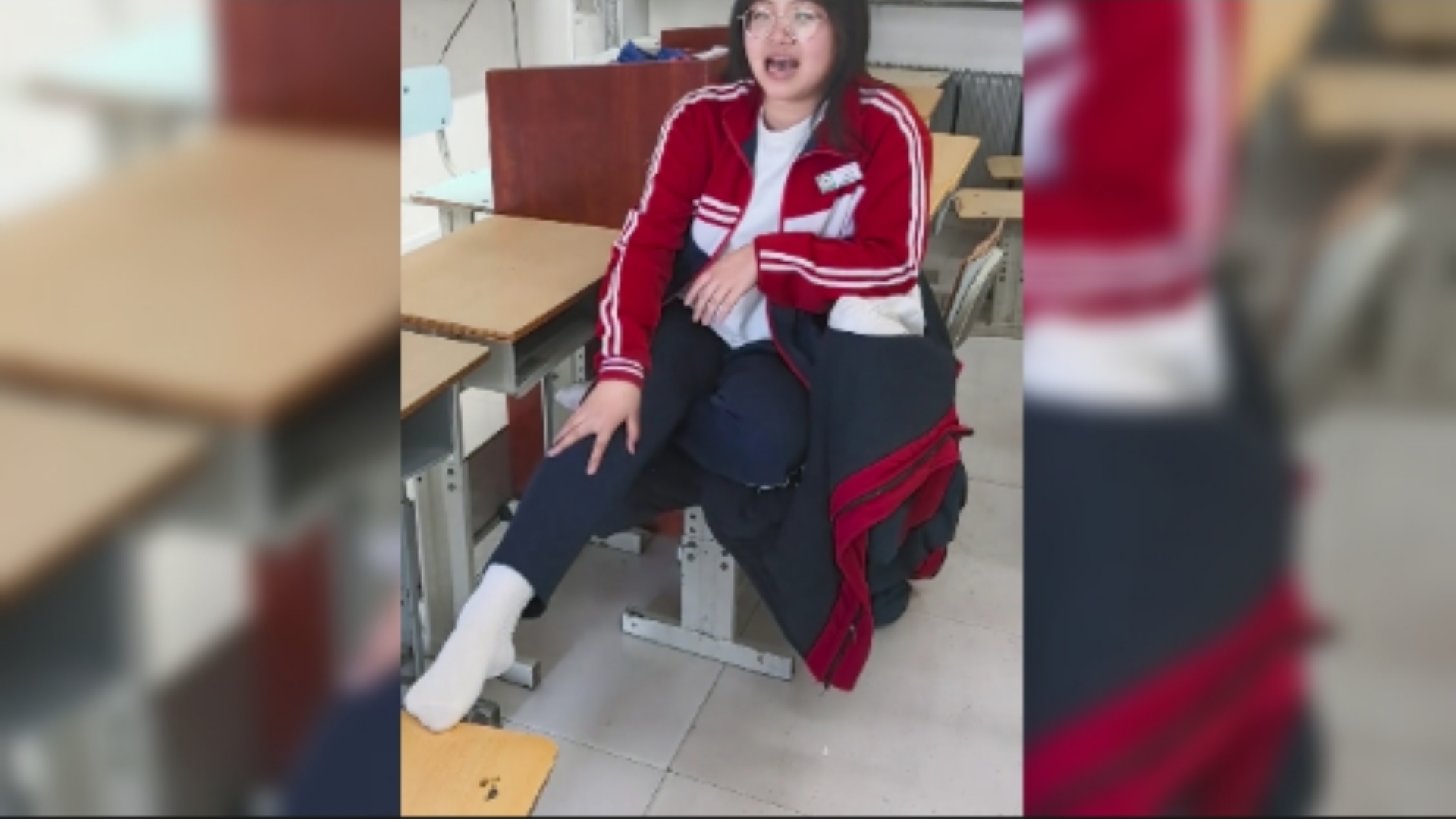校园搞笑沙雕视频：脱鞋事...
