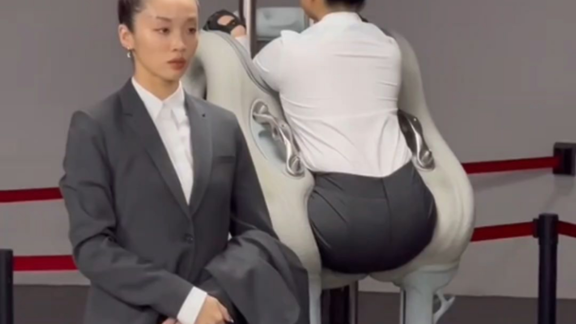 逆天抽象搞笑视频，精彩在...