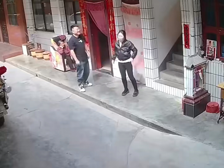 视频搞笑哈哈哈哈